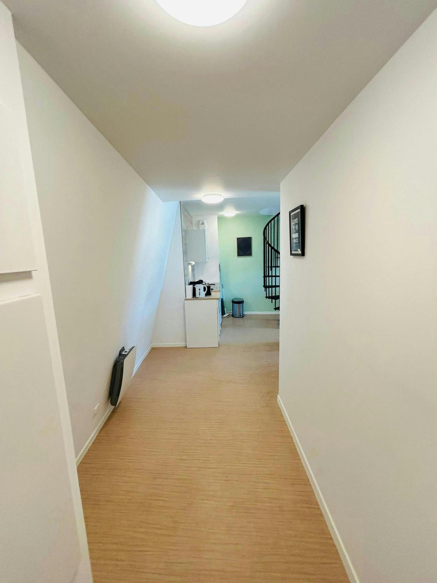 We Live In R - Duplex 504 Apartment แร็งส์ ภายนอก รูปภาพ