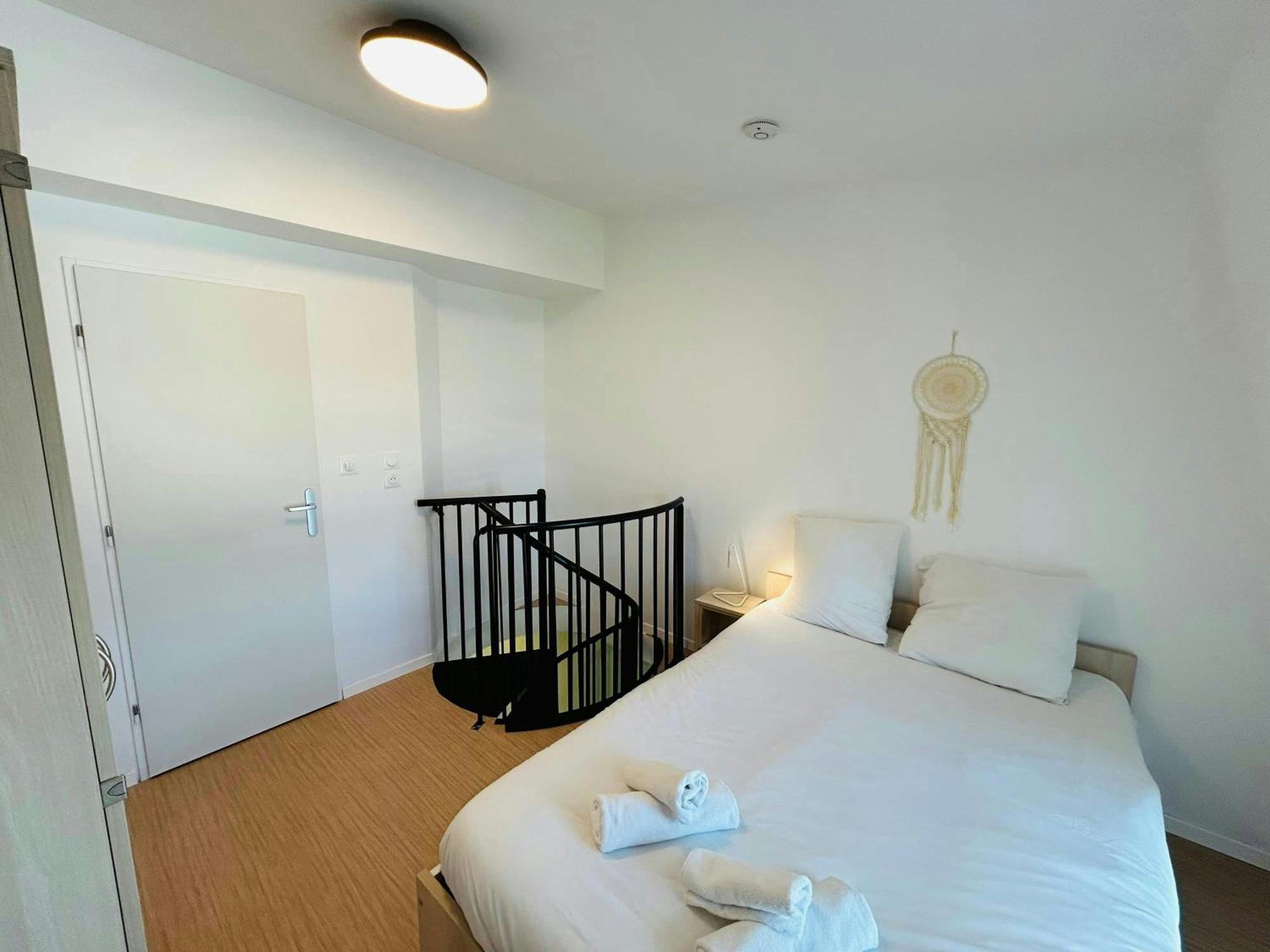 We Live In R - Duplex 504 Apartment แร็งส์ ภายนอก รูปภาพ